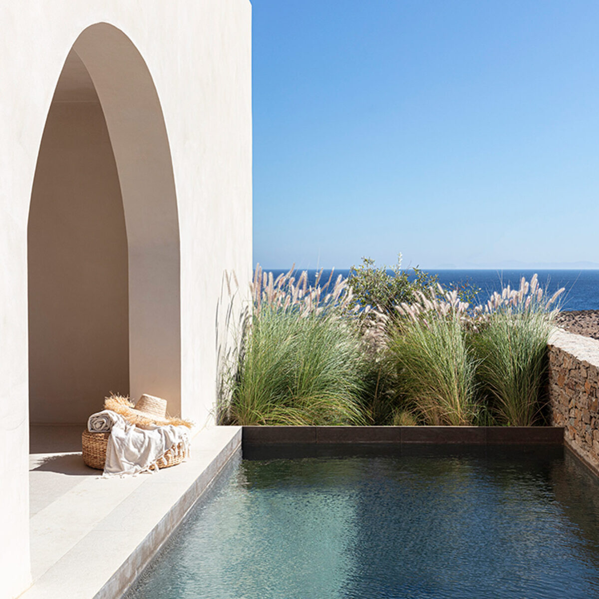 NOS, a peaceful hideaway in the island of Sifnos