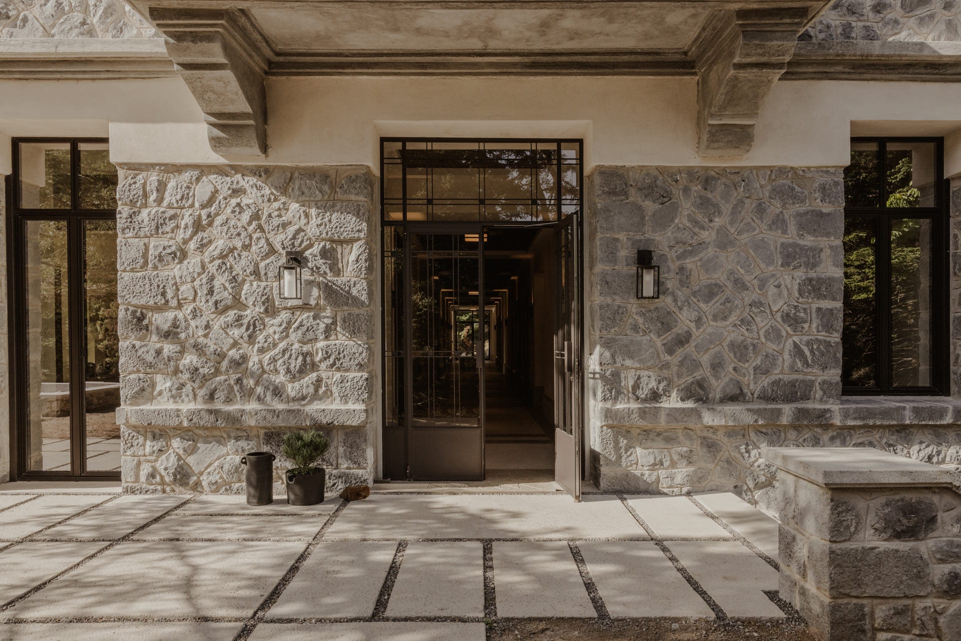 K-Studio&Monogon_Manna_025_AnaSantl_Web