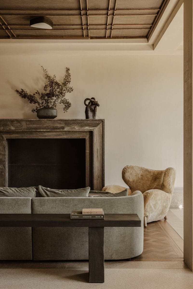 2025-10-27_K-Studio&Monogon_Manna_049_AnaSantl_Web